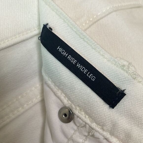 Calvin Klein white cut off jeans - Picture 5 of 9